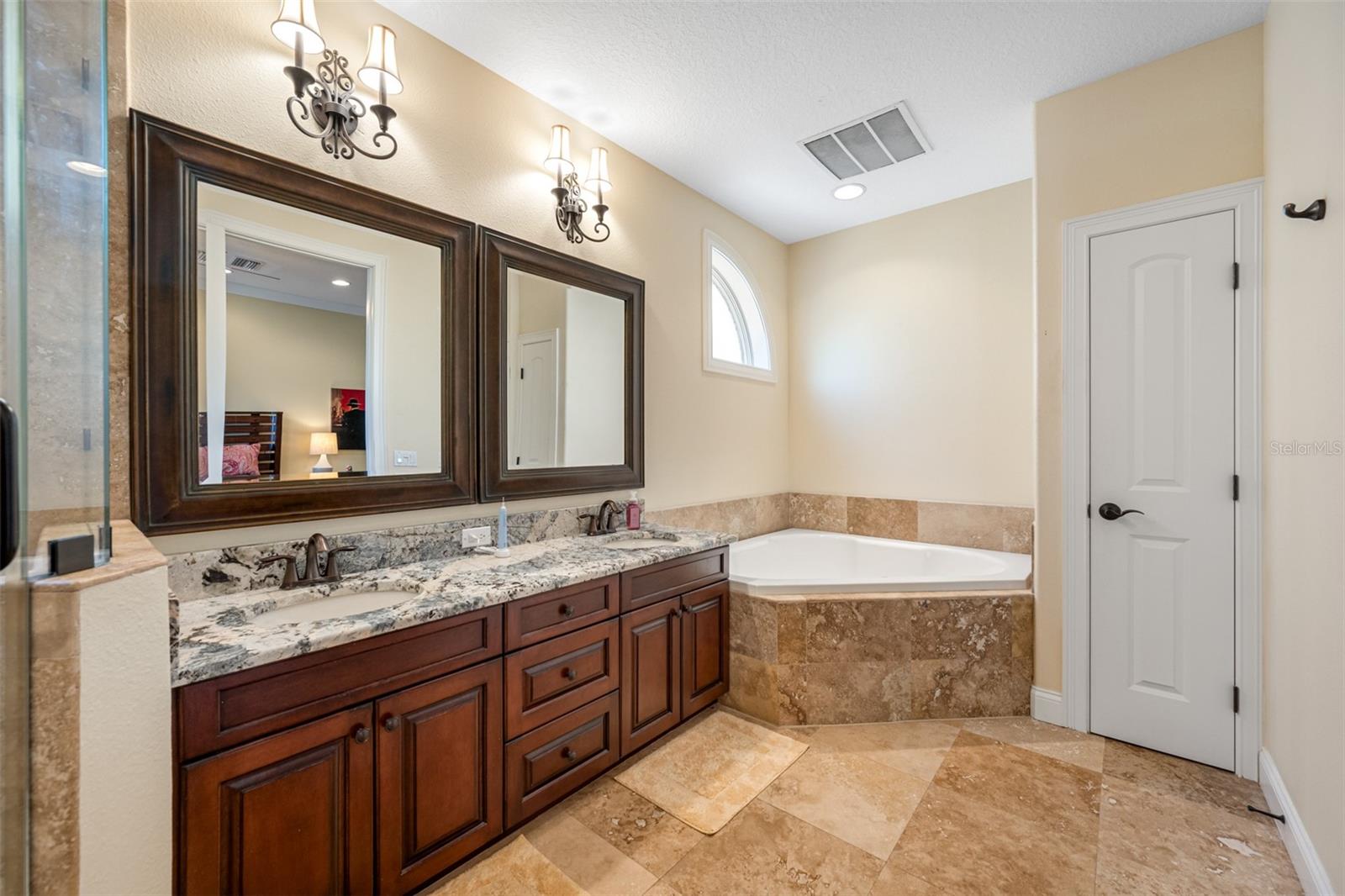 Image 28 of 60 For 1425 Hillside Landing Drive