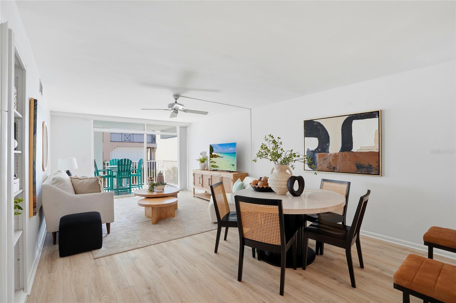 Image 11 of 42 For 16308 Gulf Boulevard 303