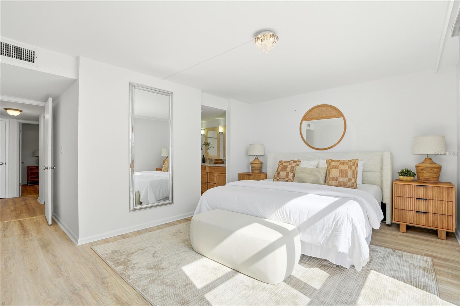 Image 22 of 42 For 16308 Gulf Boulevard 303