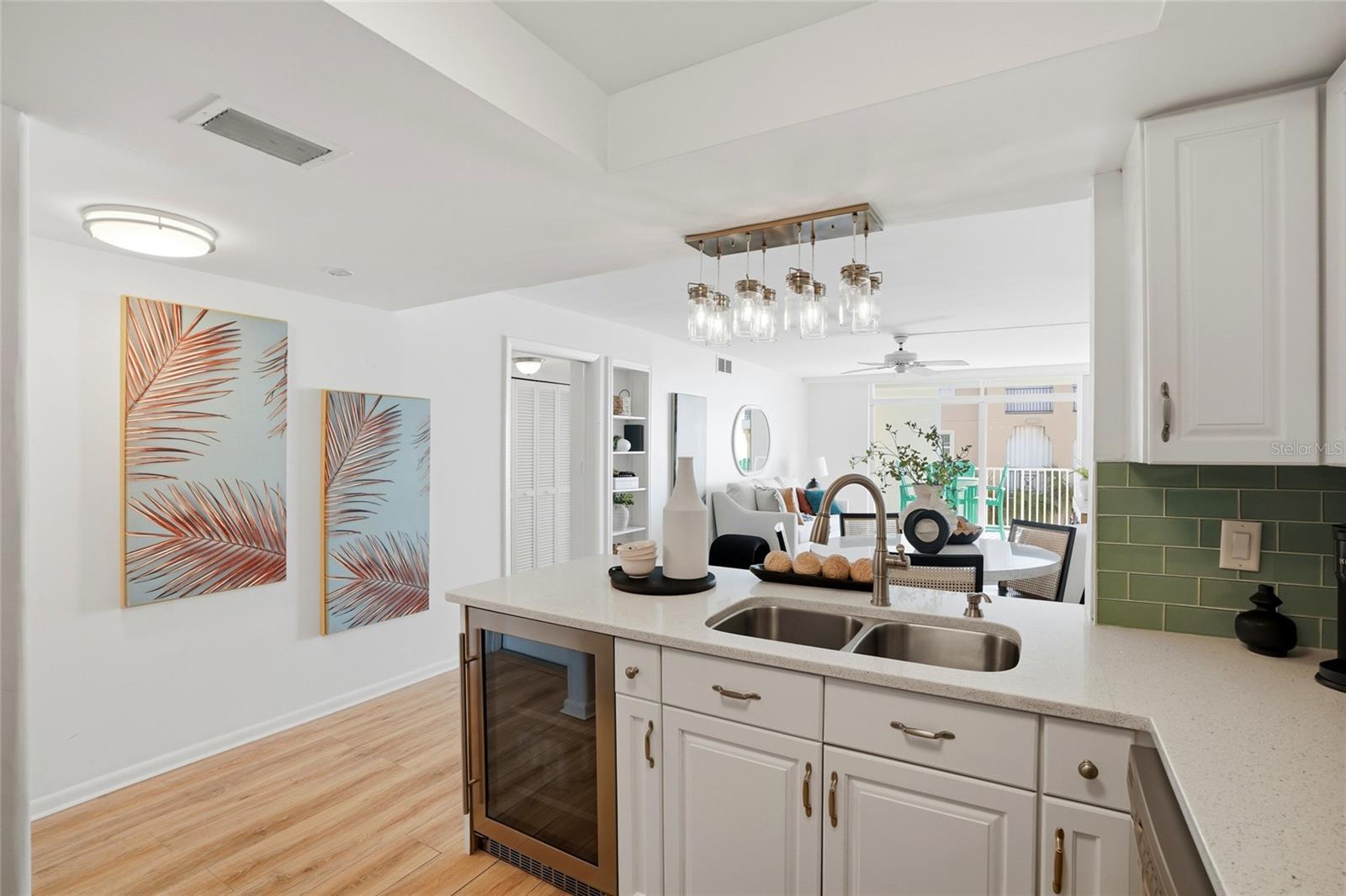 Image 8 of 42 For 16308 Gulf Boulevard 303