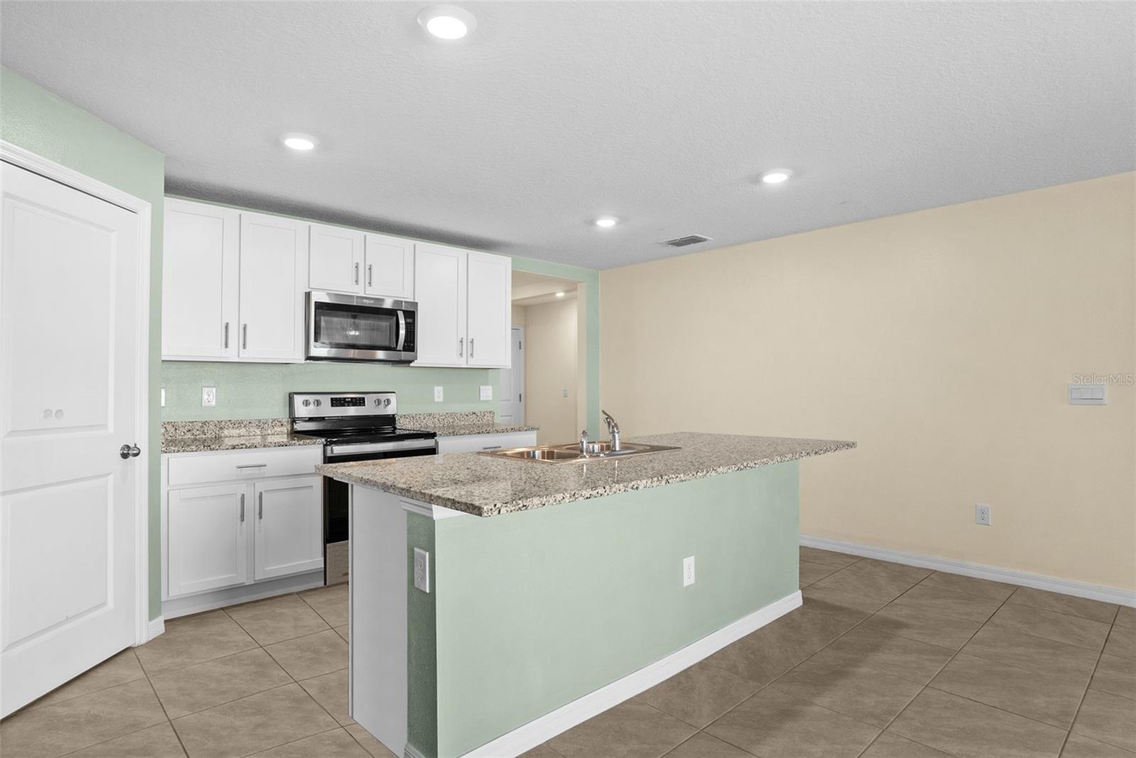 Image 19 of 45 For 13377 Mylion Way