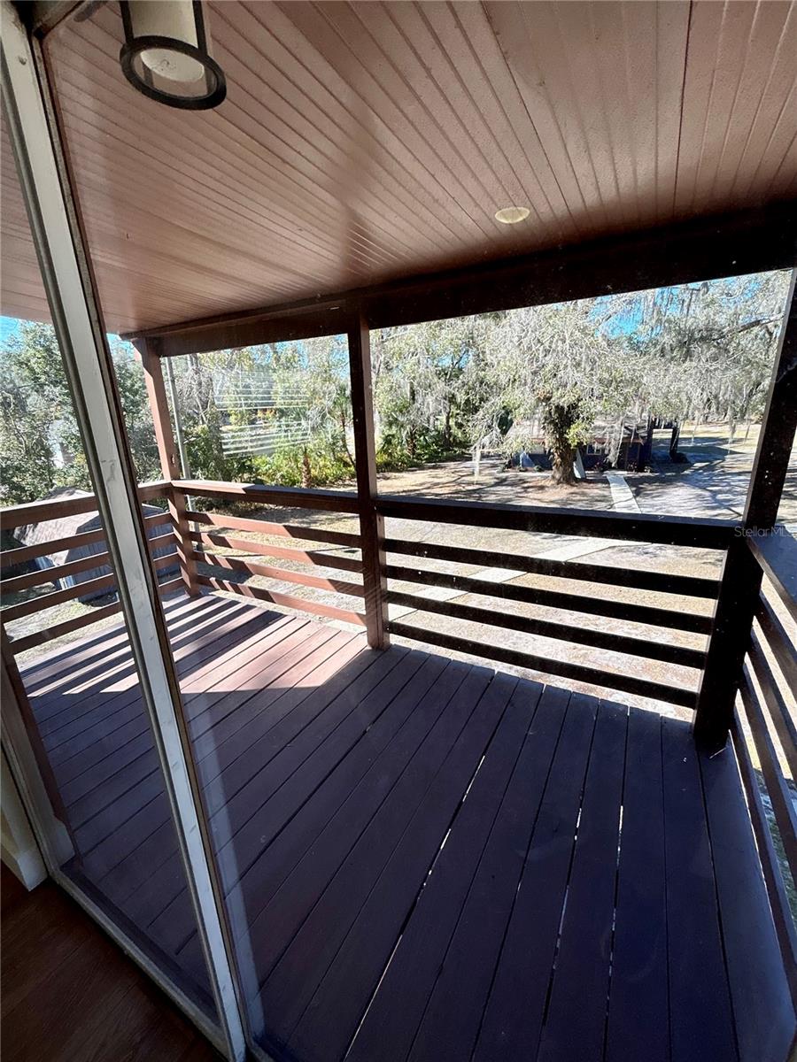 Image 11 of 19 For 18812 Carr Drive A