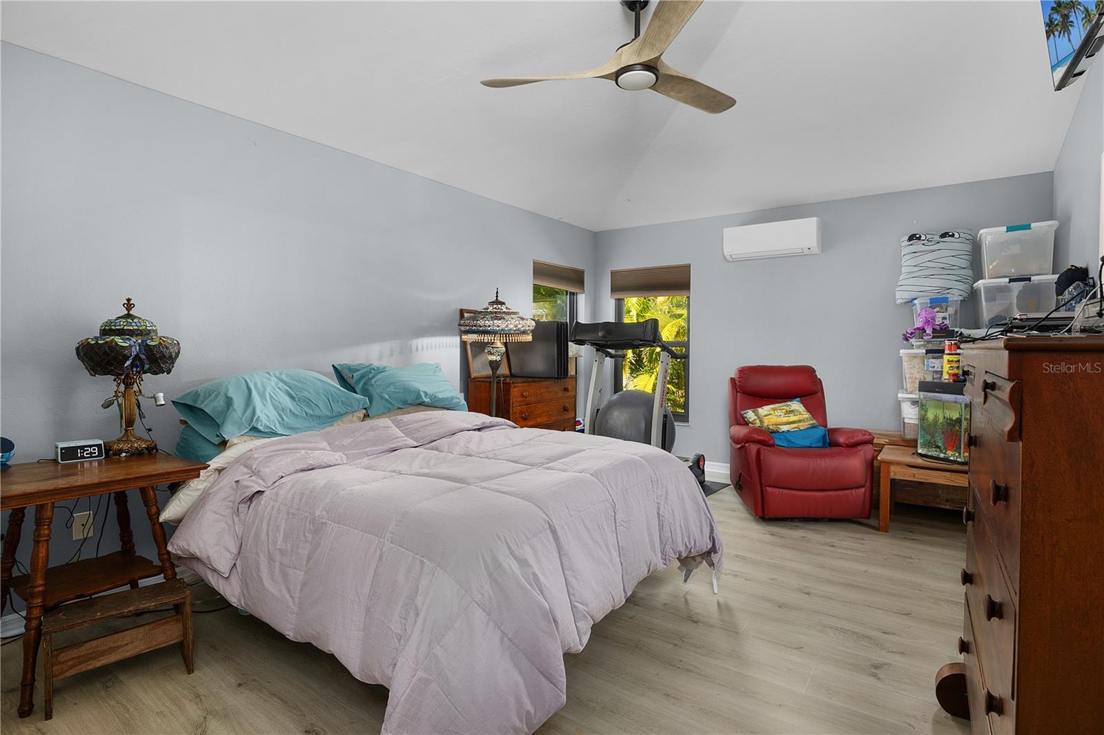 Image 16 of 34 For 1606 15th Avenue