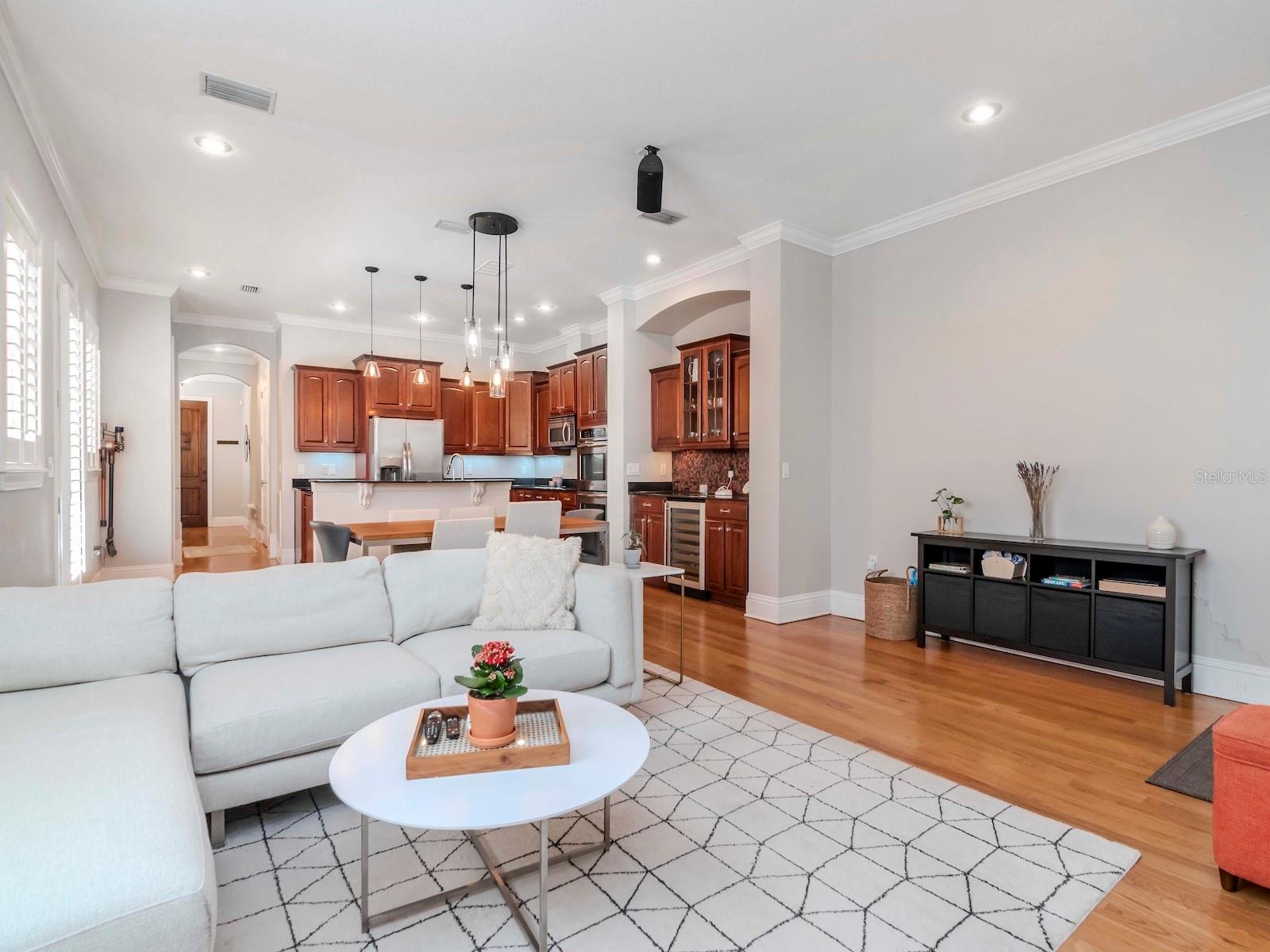 Image 12 of 33 For 418 Habana Avenue