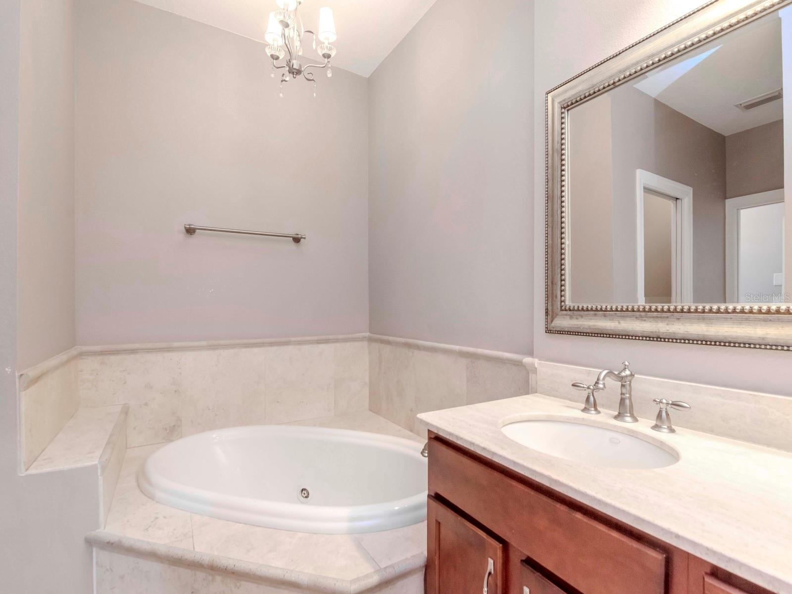 Image 20 of 33 For 418 Habana Avenue