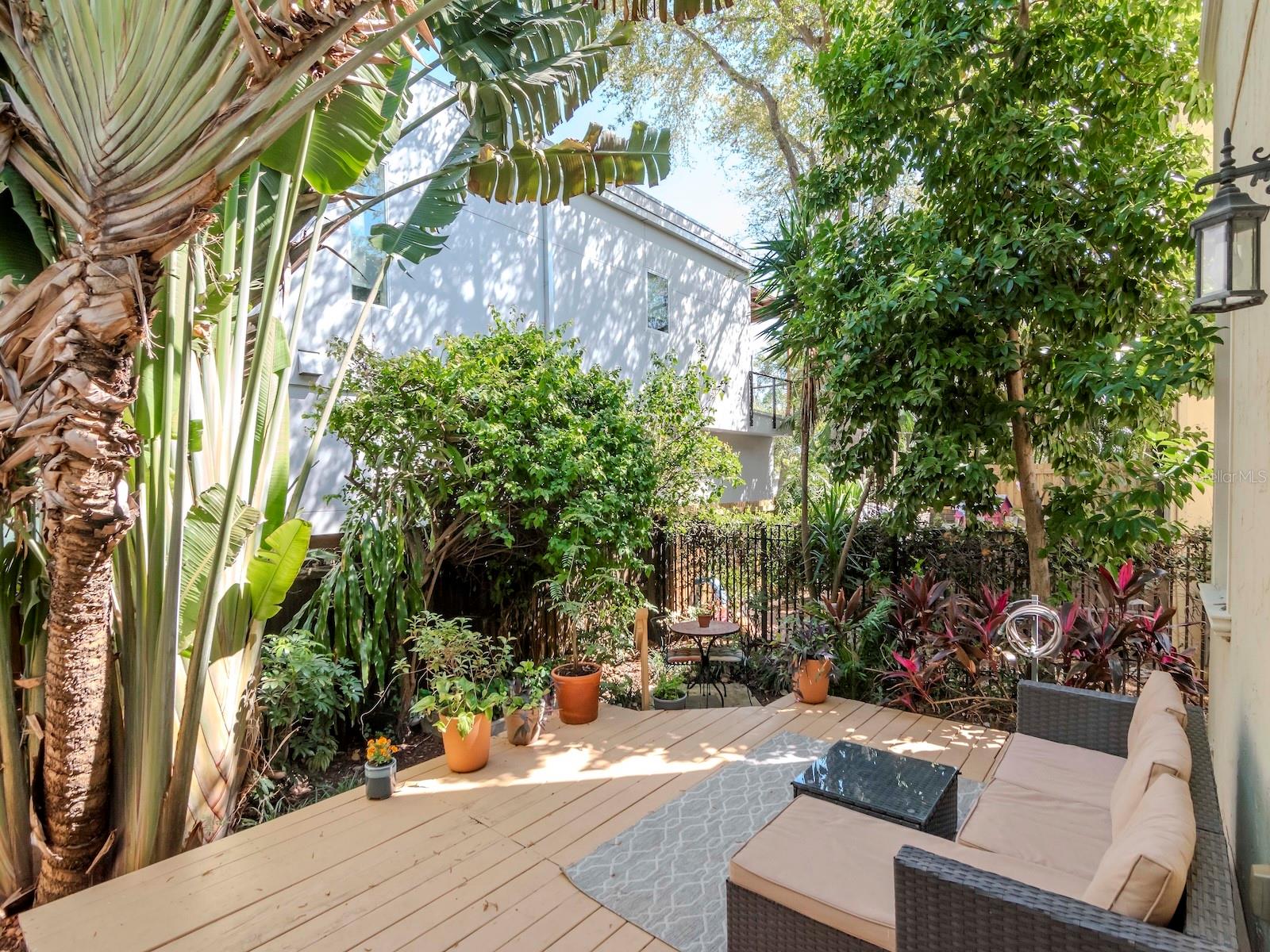 Image 28 of 33 For 418 Habana Avenue