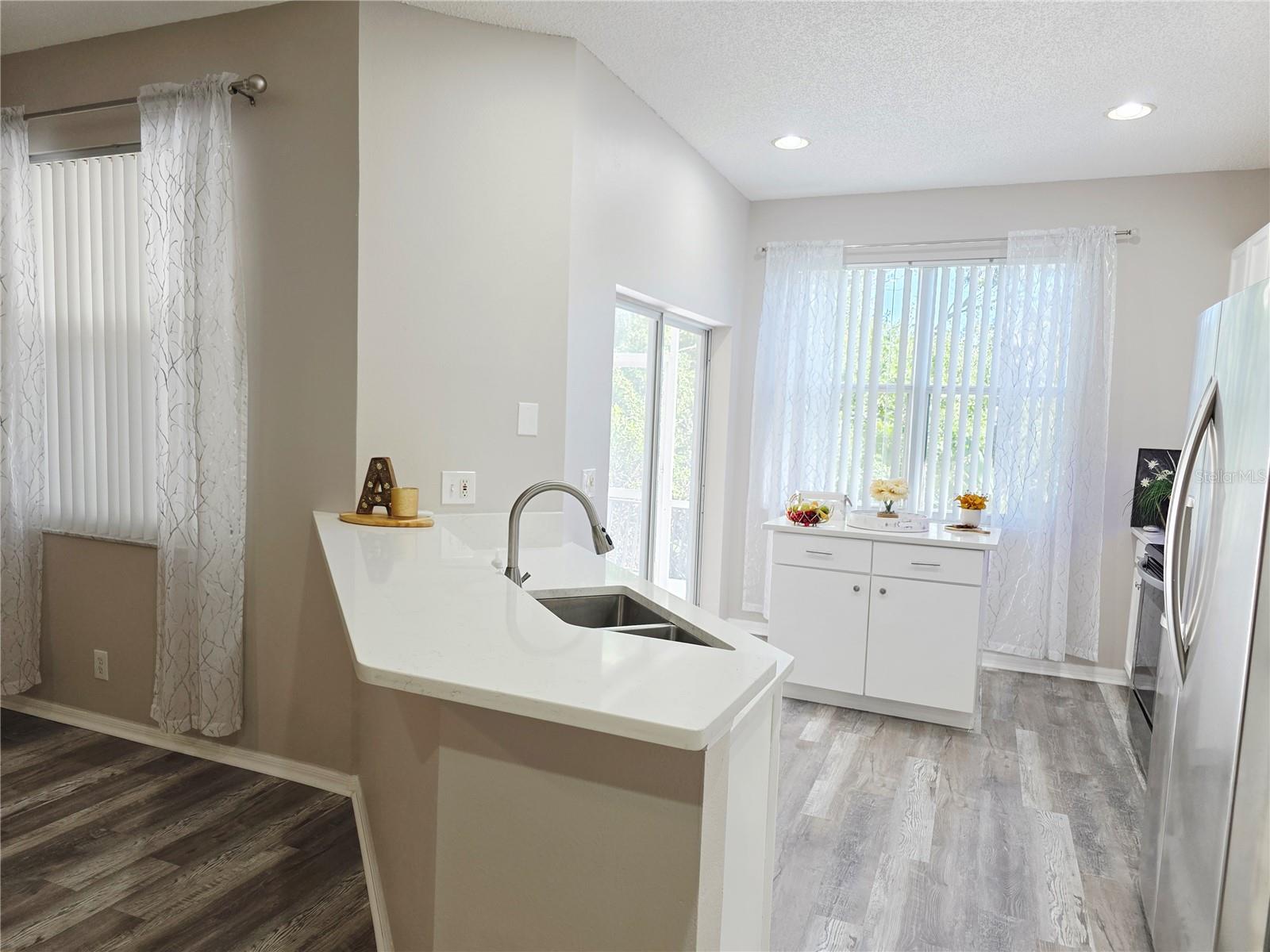 Image 18 of 76 For 580 Black Lion Drive Ne