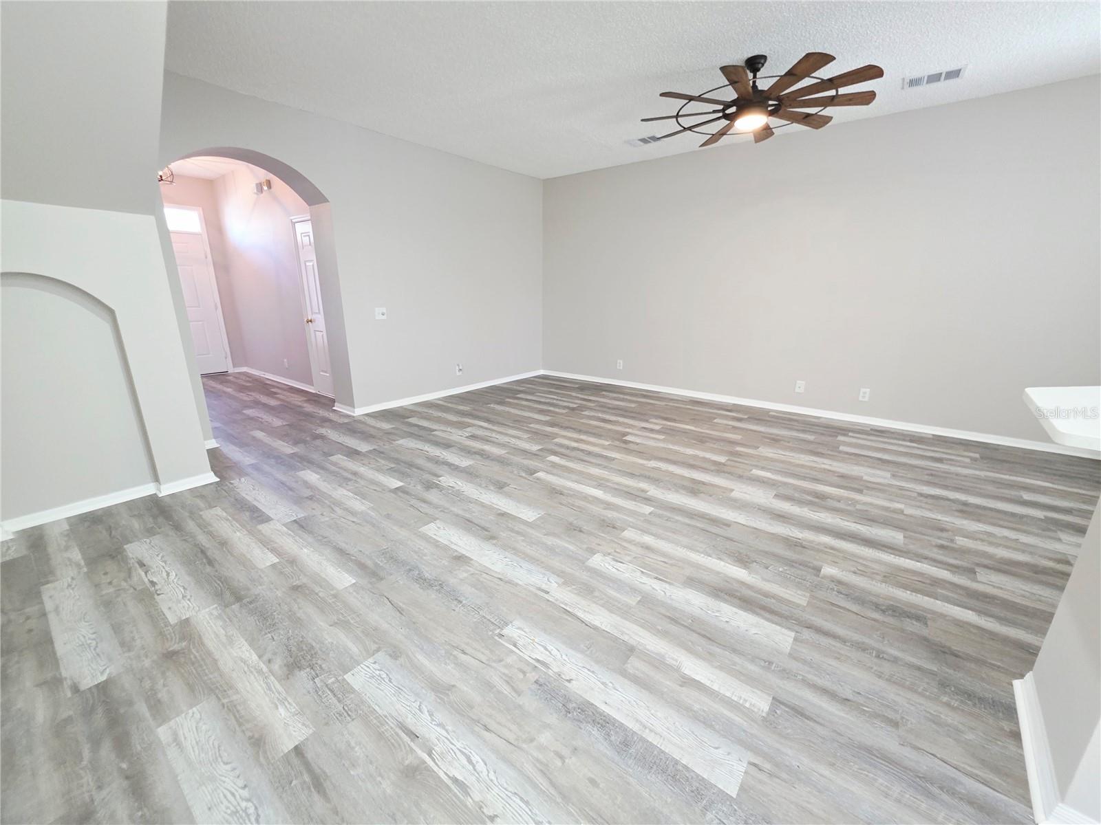 Image 26 of 76 For 580 Black Lion Drive Ne