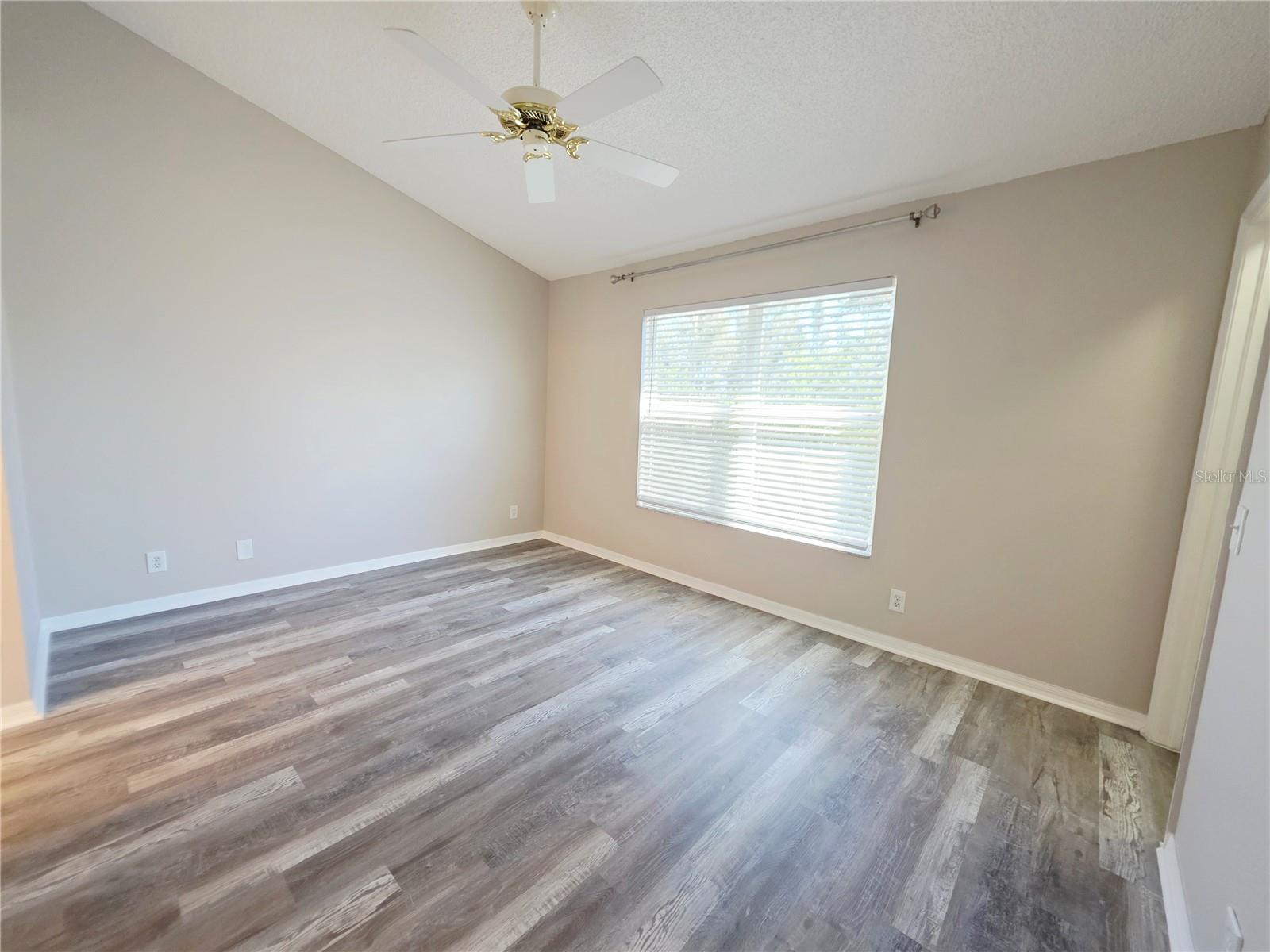 Image 28 of 76 For 580 Black Lion Drive Ne