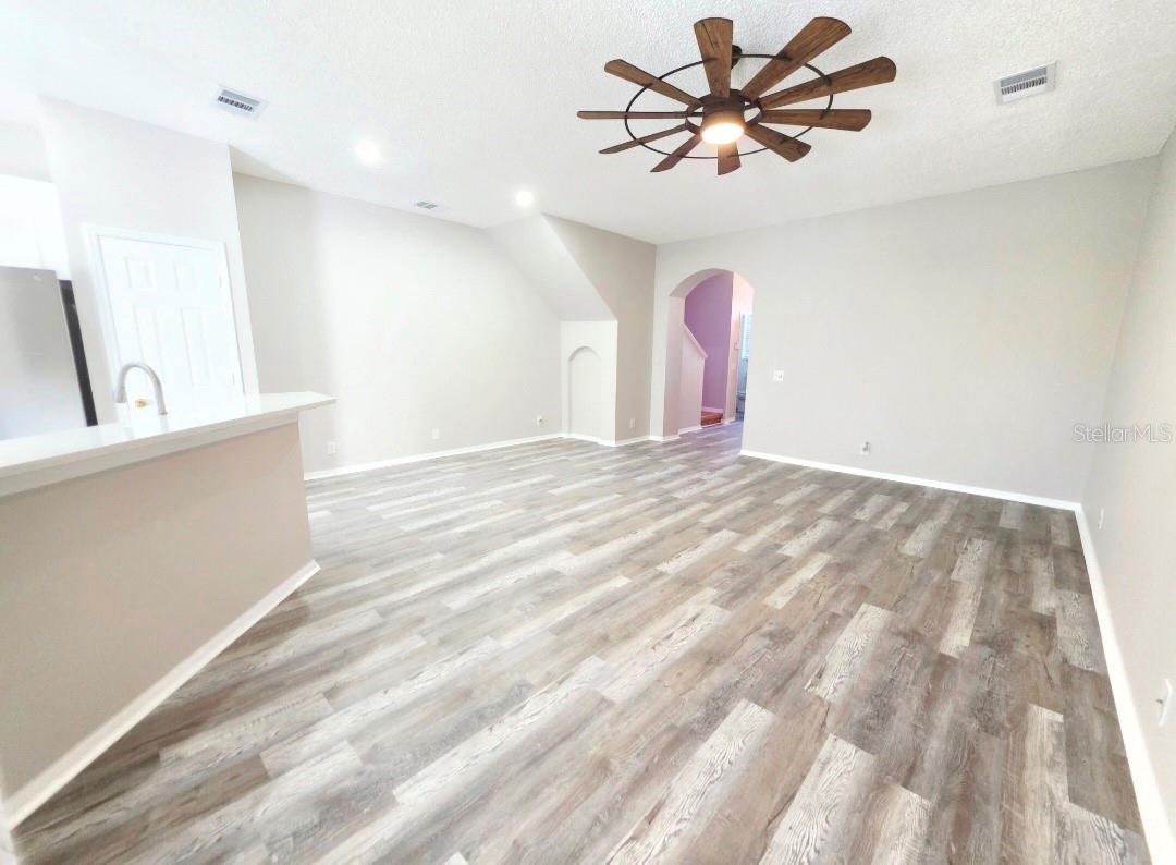 Image 7 of 76 For 580 Black Lion Drive Ne