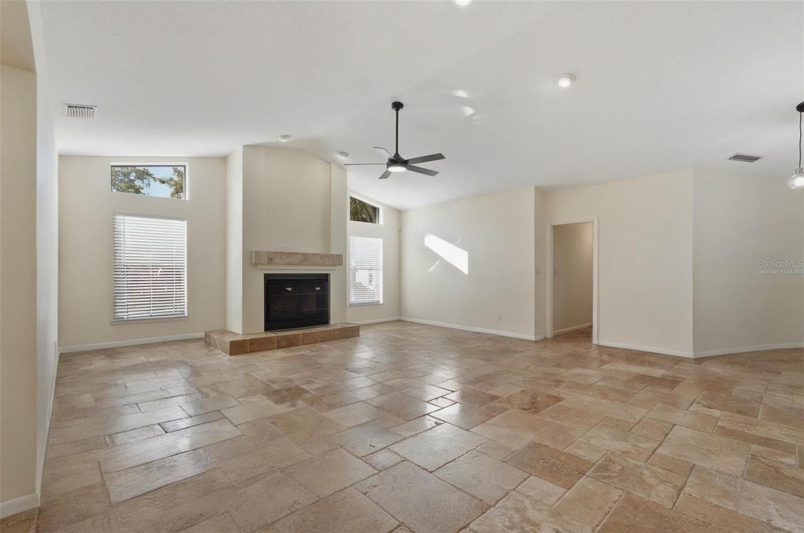 Image 21 of 100 For 3267 Westcott Court