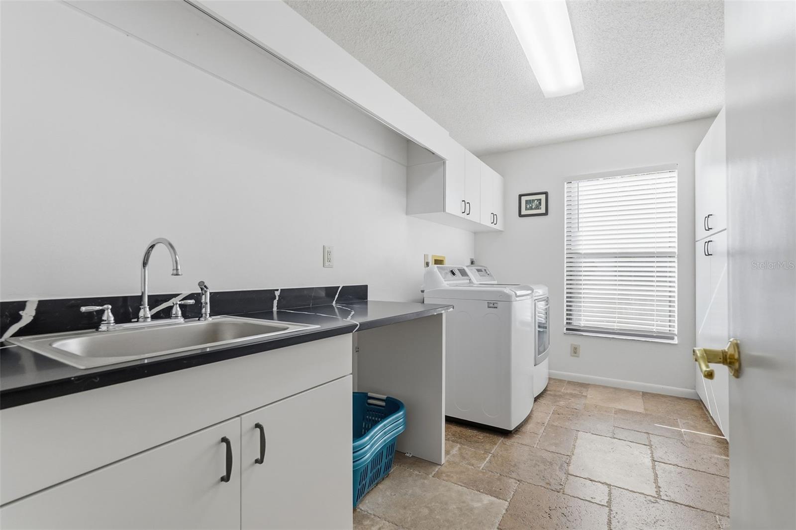 Image 87 of 100 For 3267 Westcott Court