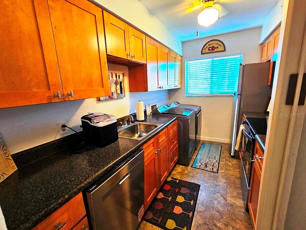 Image 10 of 39 For 501 Bay Drive 3401