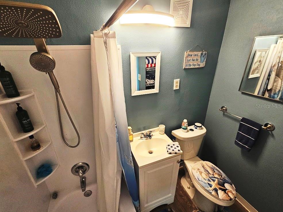 Image 20 of 39 For 501 Bay Drive 3401