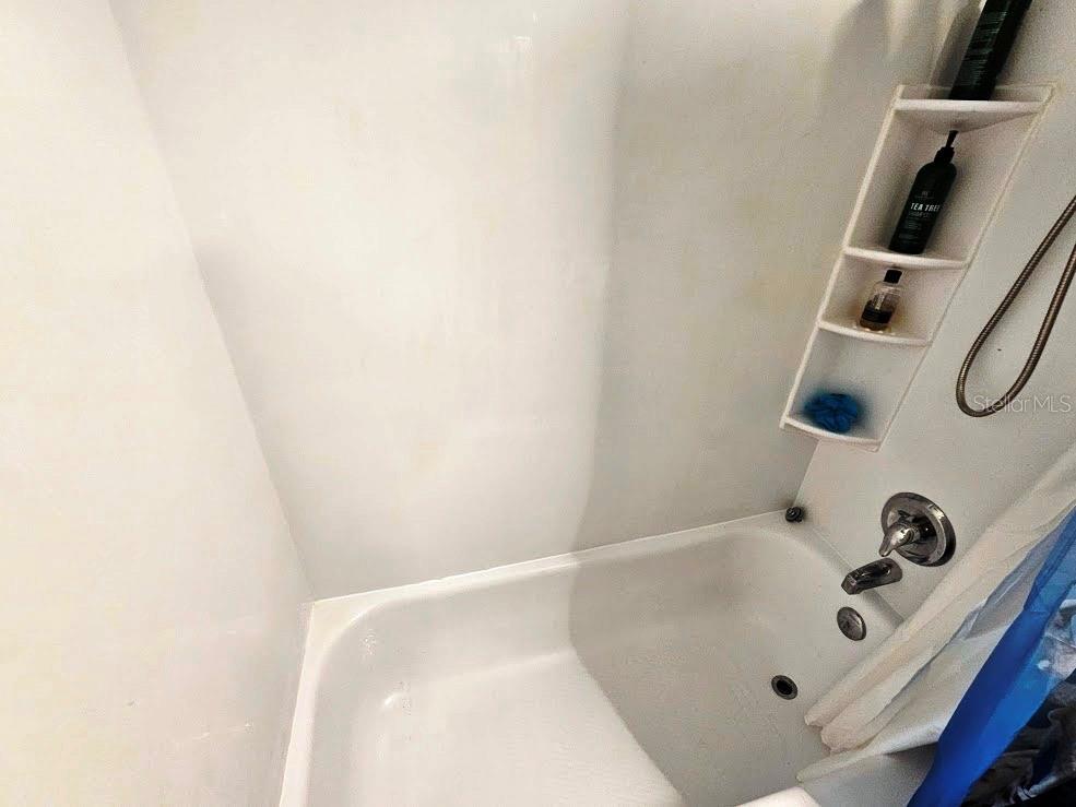 Image 21 of 39 For 501 Bay Drive 3401