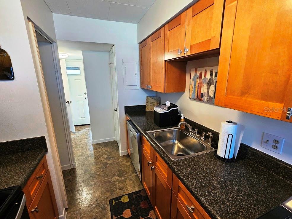 Image 8 of 39 For 501 Bay Drive 3401