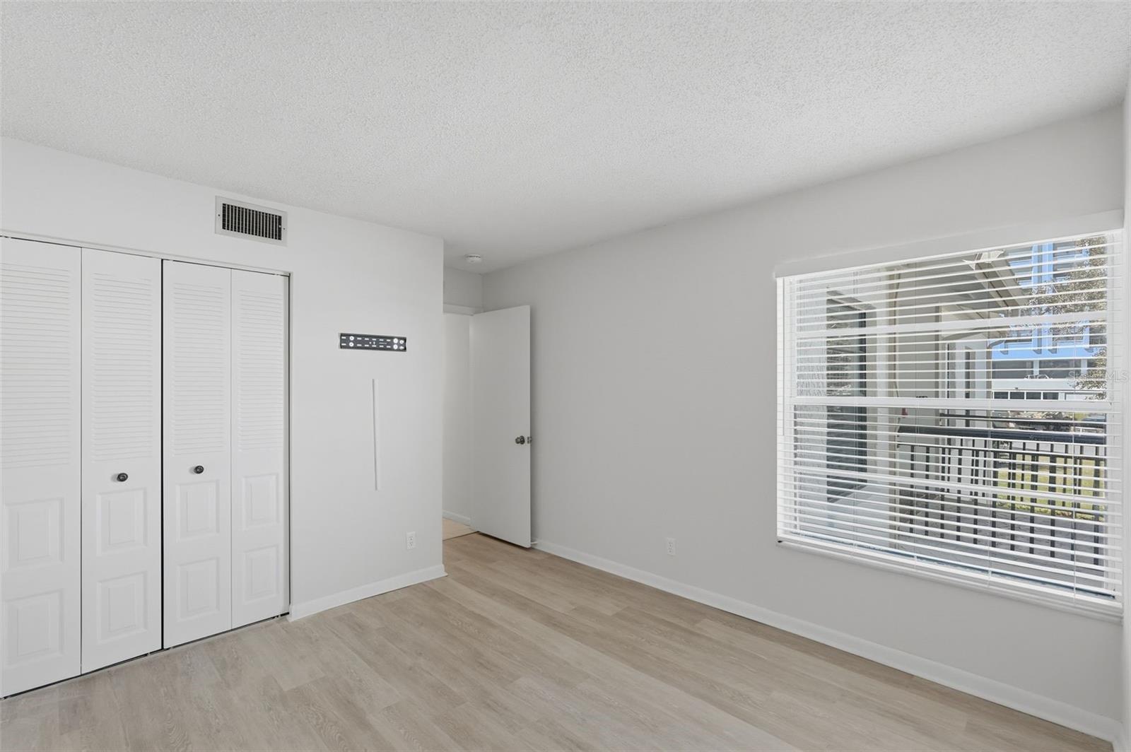 Image 12 of 35 For 6210 Sun Boulevard 211