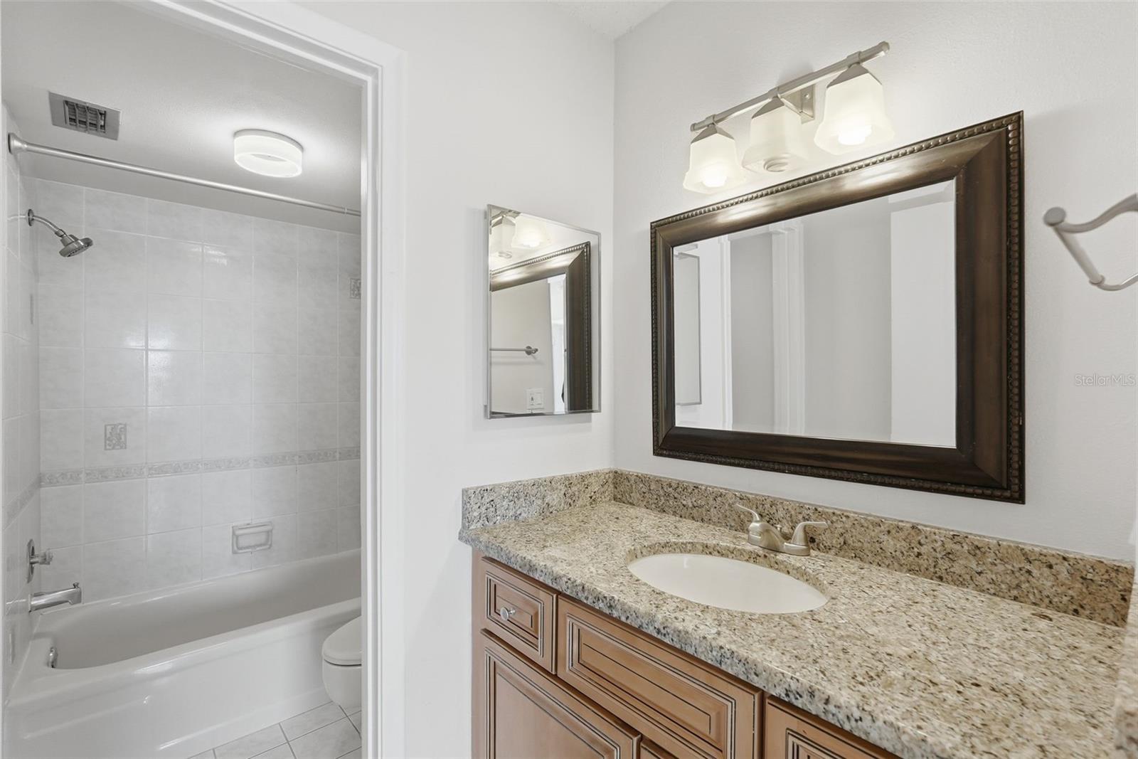 Image 16 of 35 For 6210 Sun Boulevard 211