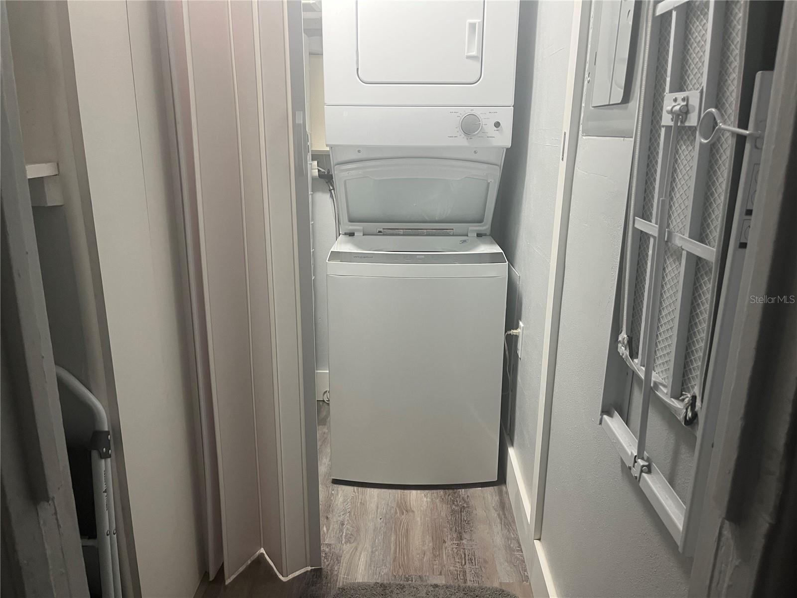 Image 7 of 15 For 115 Cleveland Avenue