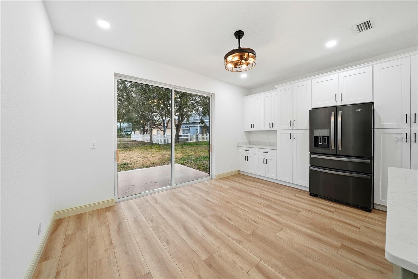 Image 12 of 37 For 6931 34th Avenue E