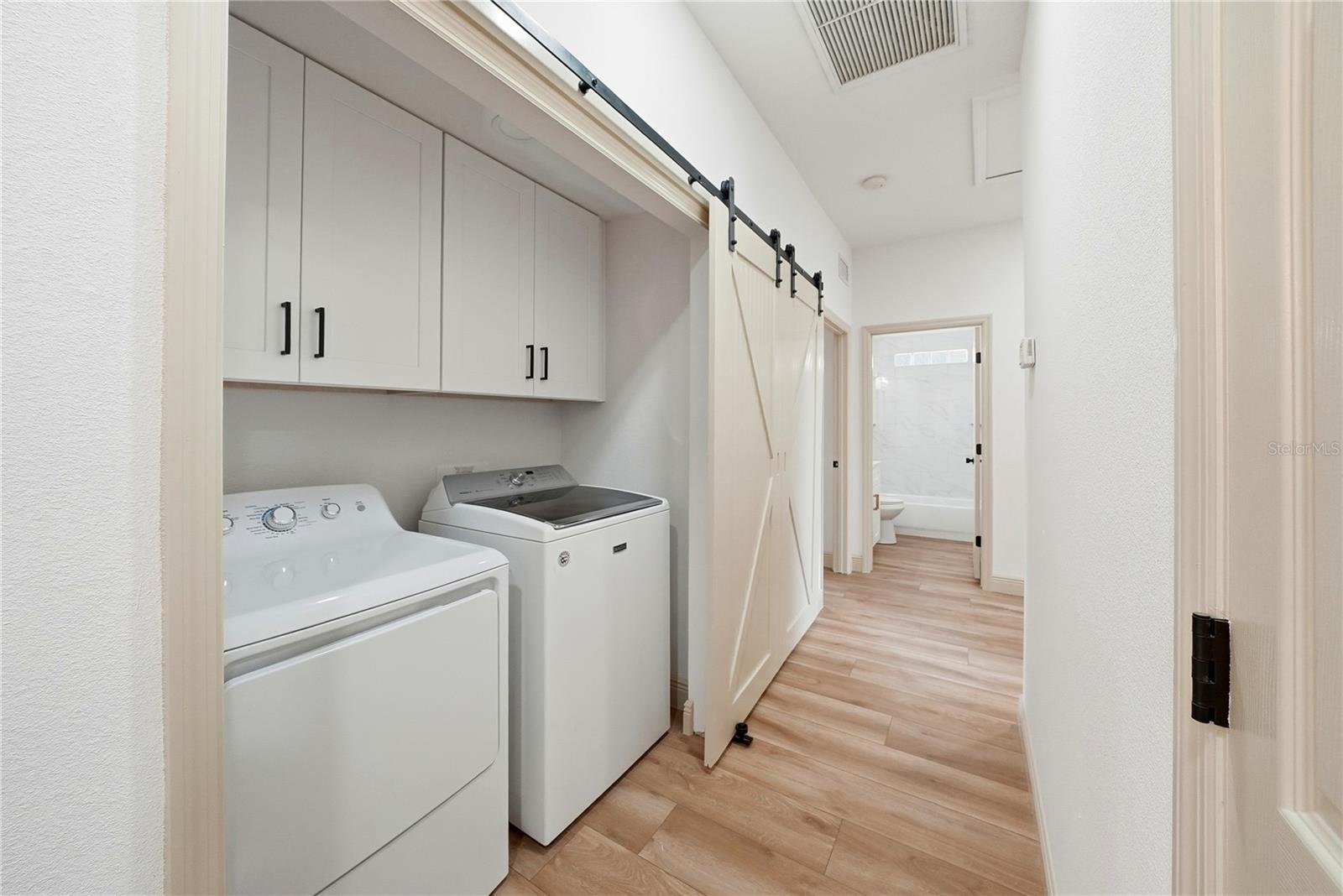 Image 18 of 37 For 6931 34th Avenue E