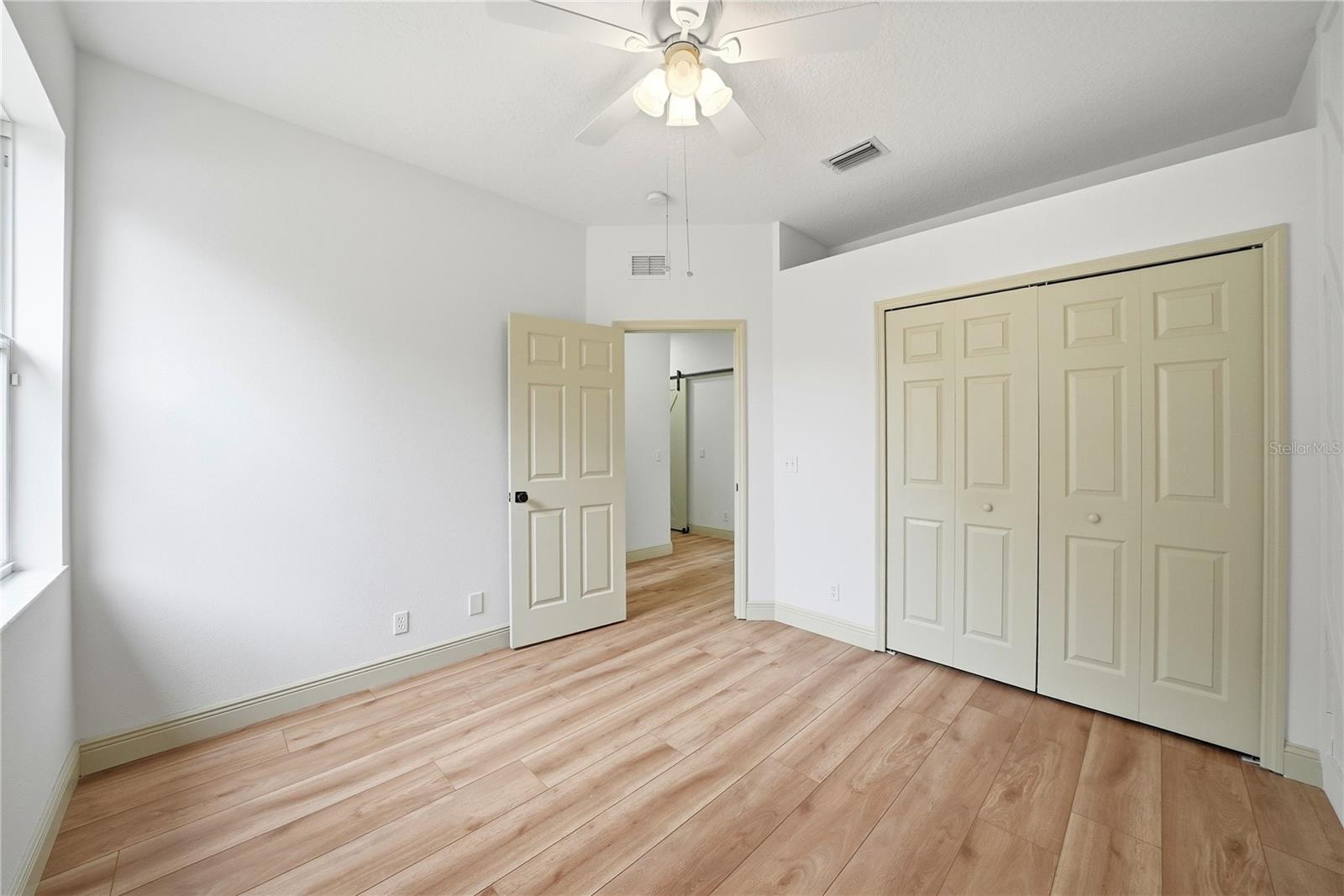 Image 20 of 37 For 6931 34th Avenue E