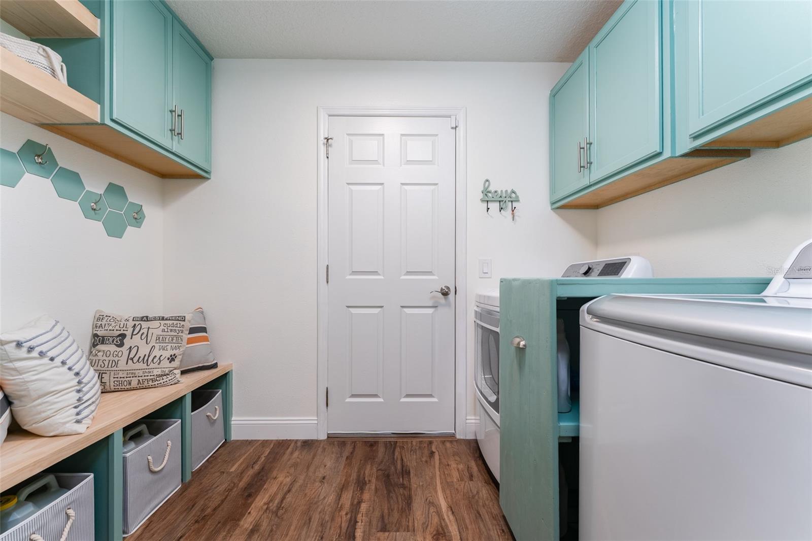 Image 32 of 66 For 5431 Sandy Shell Drive