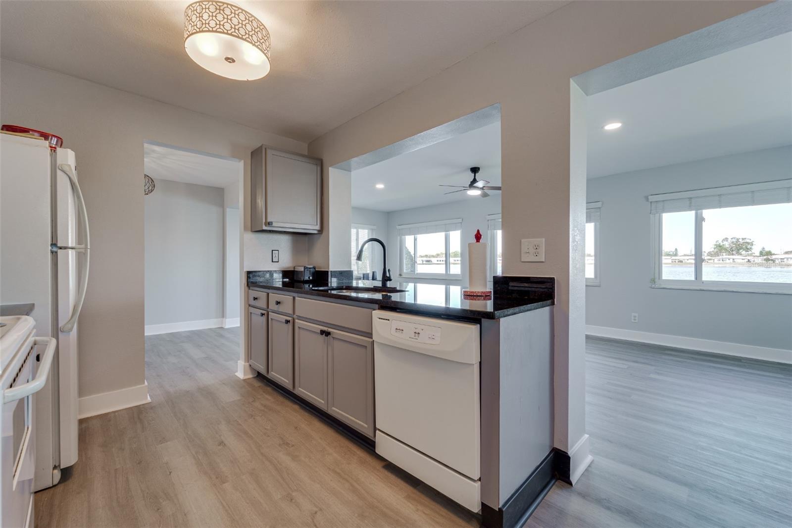 Image 14 of 61 For 4185 96th Terrace N 2