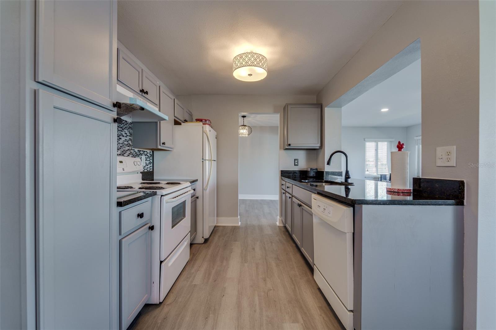 Image 20 of 61 For 4185 96th Terrace N 2