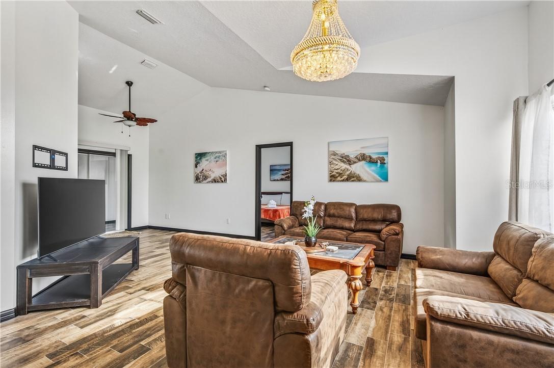 Image 26 of 35 For 169 Day Drive