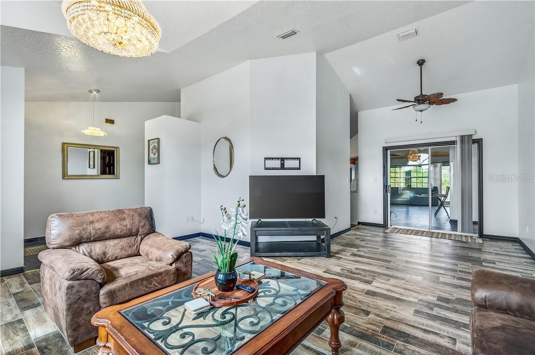 Image 27 of 35 For 169 Day Drive