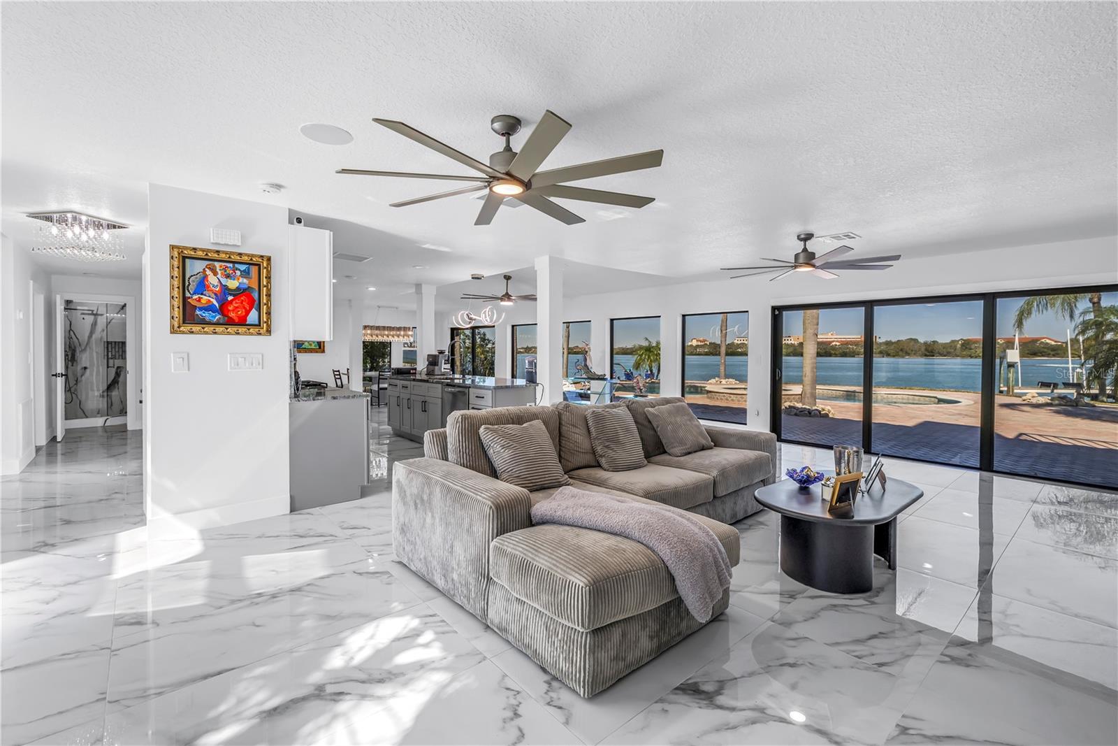 Image 13 of 100 For 583 Crystal Drive