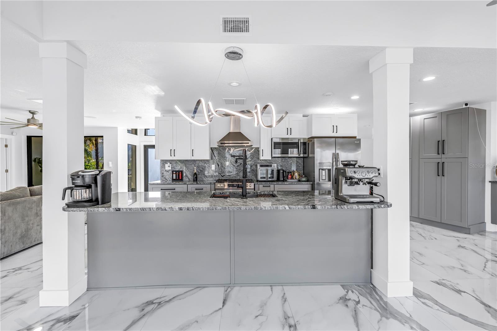 Image 19 of 100 For 583 Crystal Drive