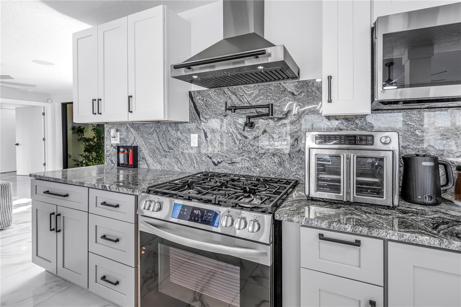 Image 24 of 100 For 583 Crystal Drive