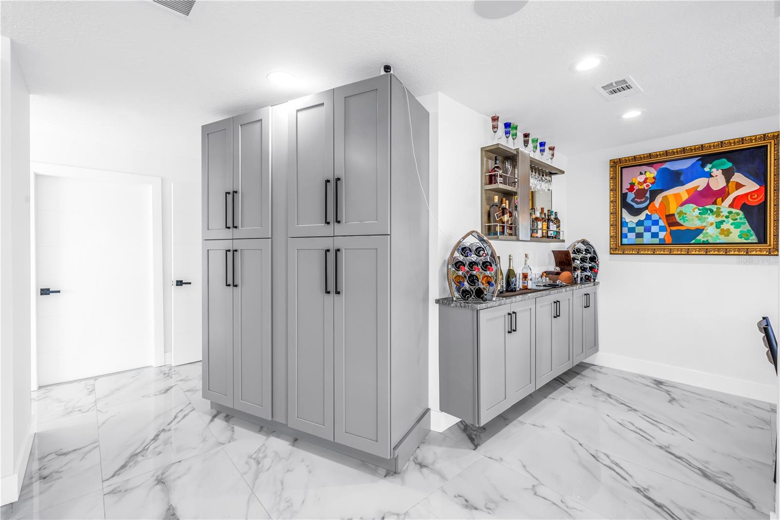 Image 26 of 100 For 583 Crystal Drive