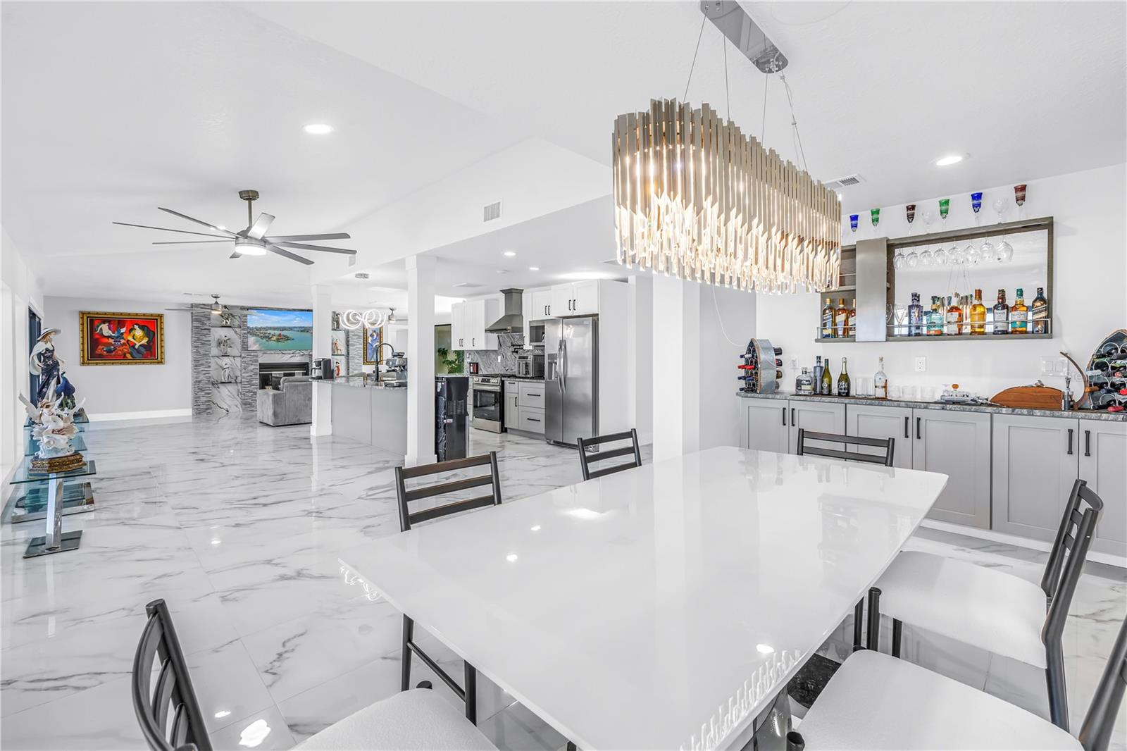 Image 29 of 100 For 583 Crystal Drive