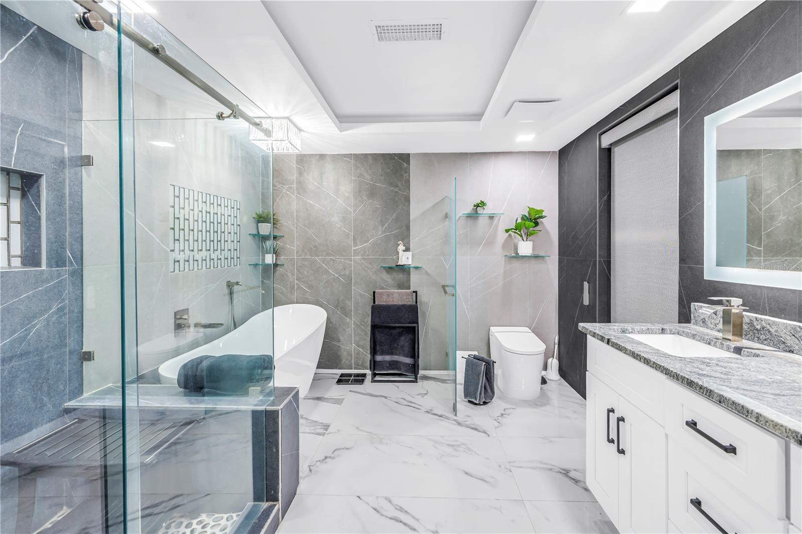 Image 38 of 100 For 583 Crystal Drive