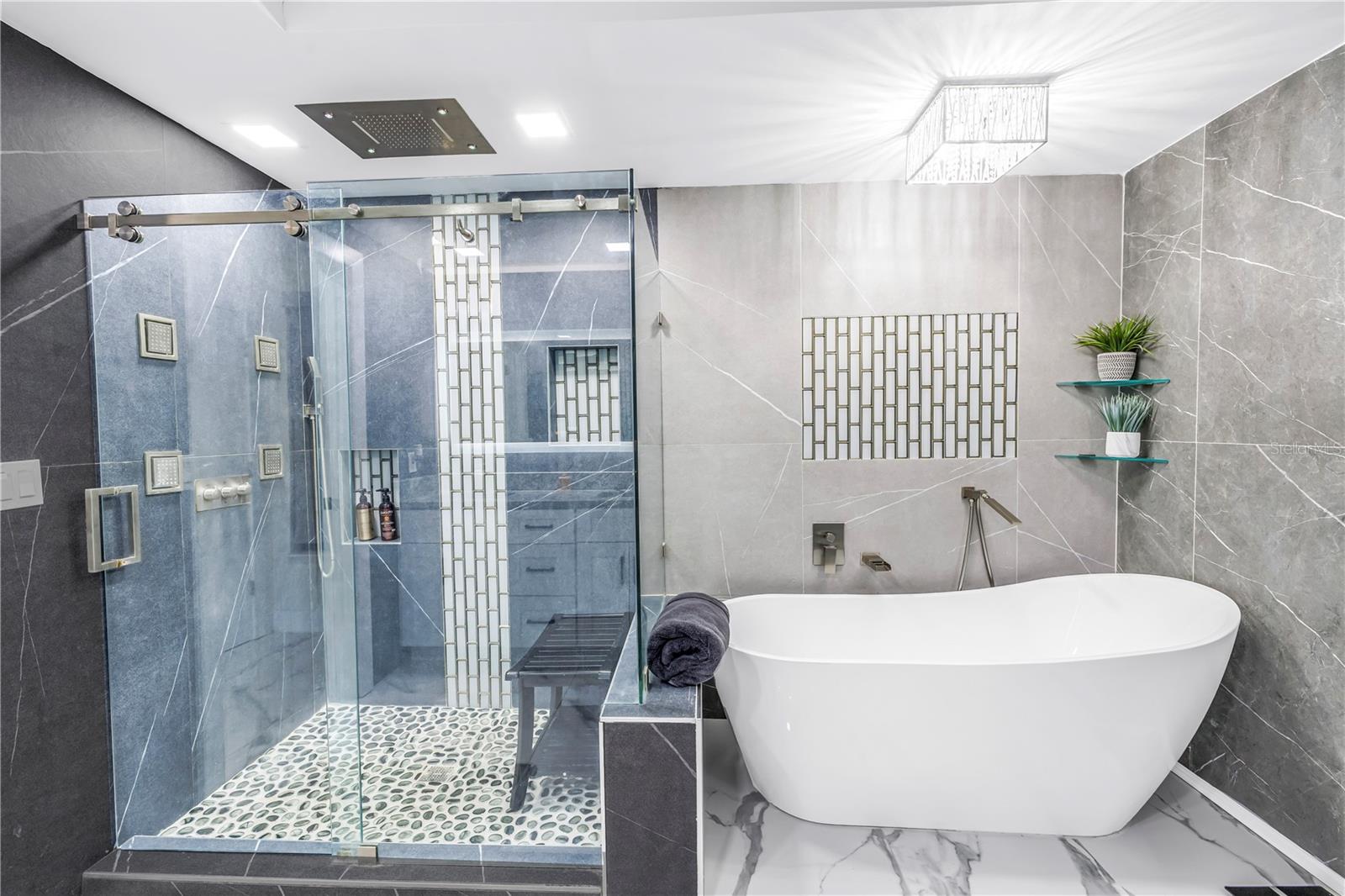 Image 40 of 100 For 583 Crystal Drive