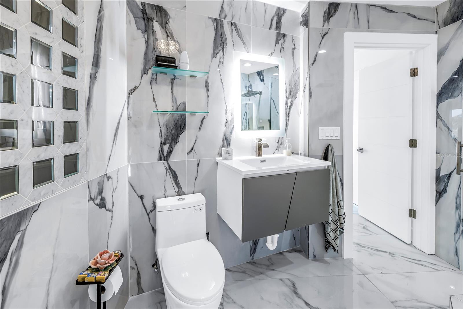 Image 43 of 100 For 583 Crystal Drive