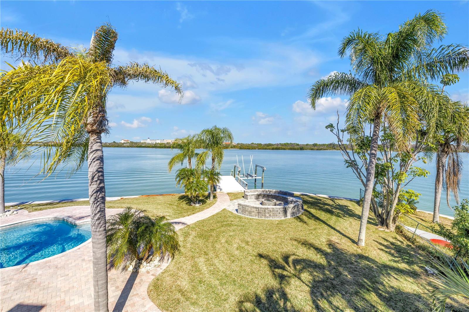 Image 58 of 100 For 583 Crystal Drive