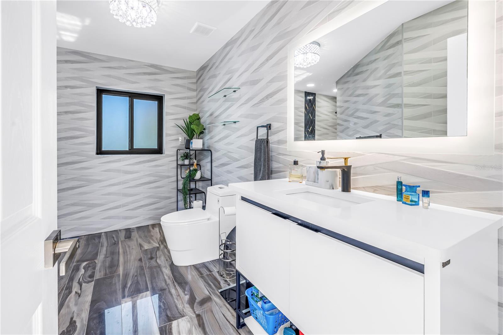 Image 59 of 100 For 583 Crystal Drive