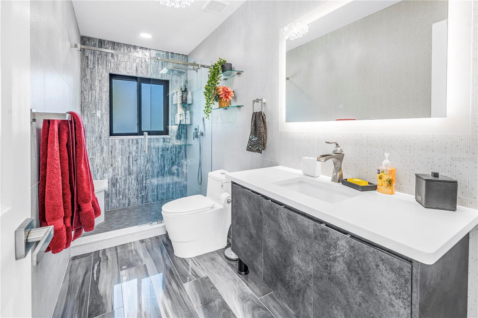 Image 65 of 100 For 583 Crystal Drive