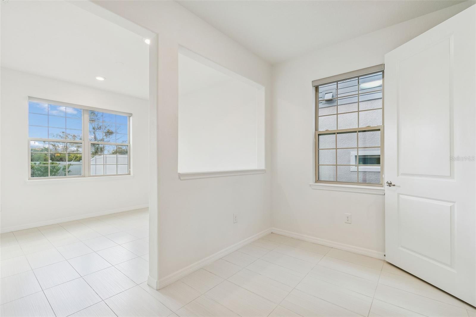 Image 38 of 100 For 18937 Willowmore Cedar Drive