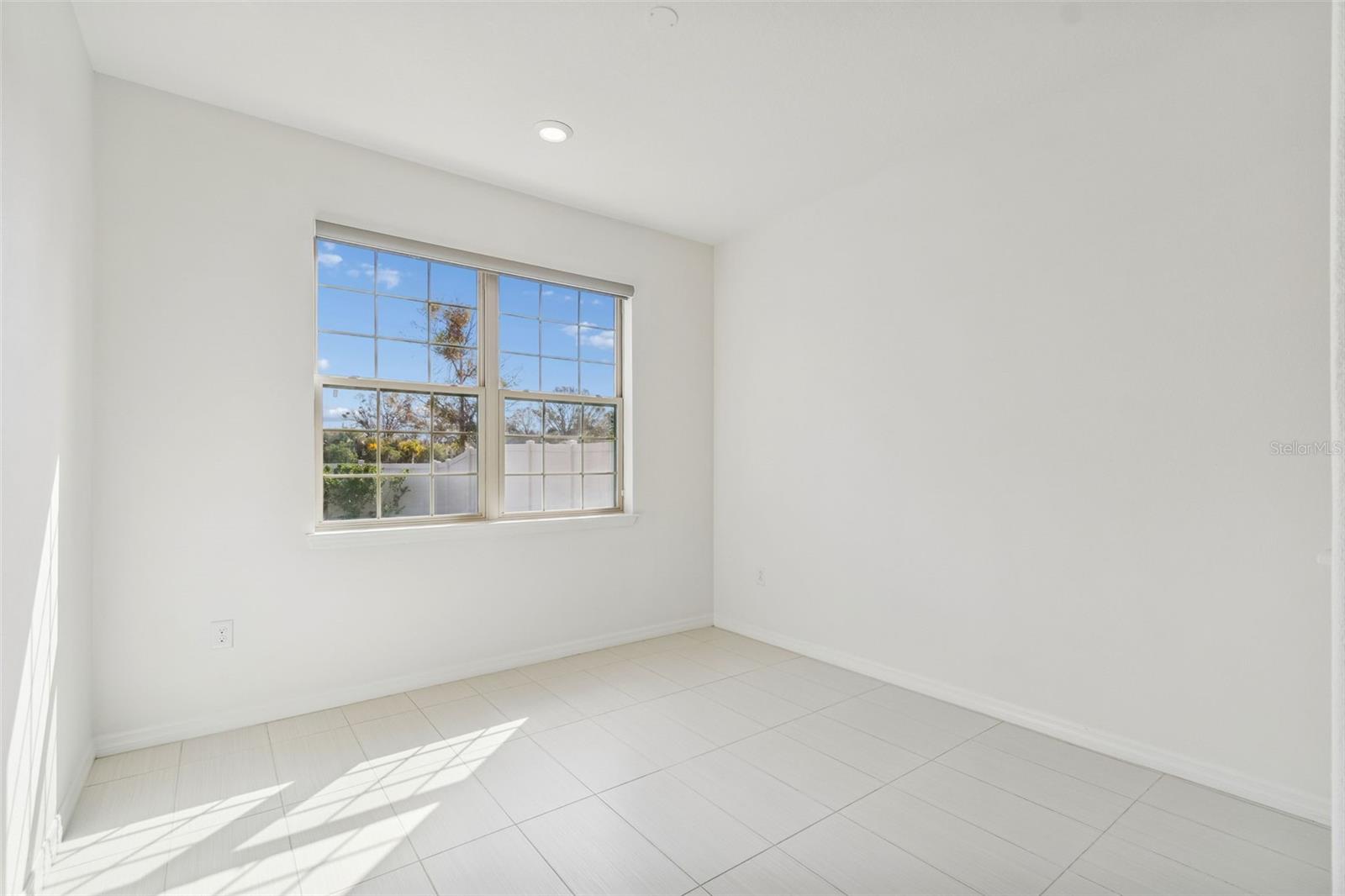 Image 41 of 100 For 18937 Willowmore Cedar Drive