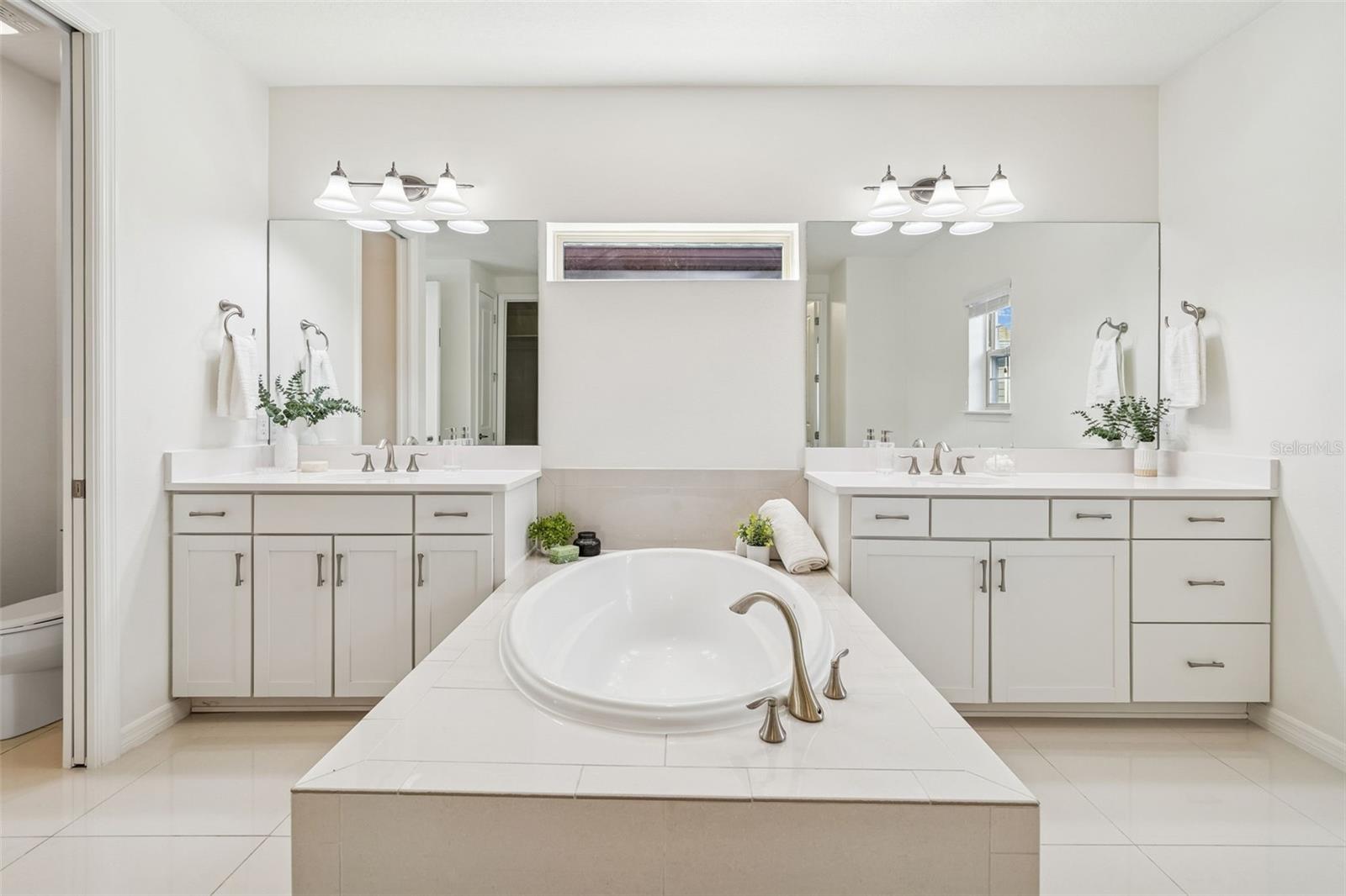 Image 54 of 100 For 18937 Willowmore Cedar Drive