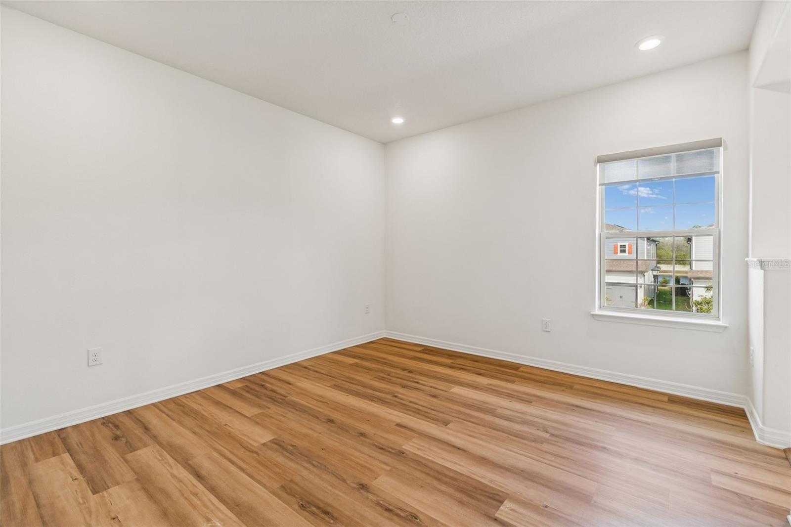 Image 65 of 100 For 18937 Willowmore Cedar Drive