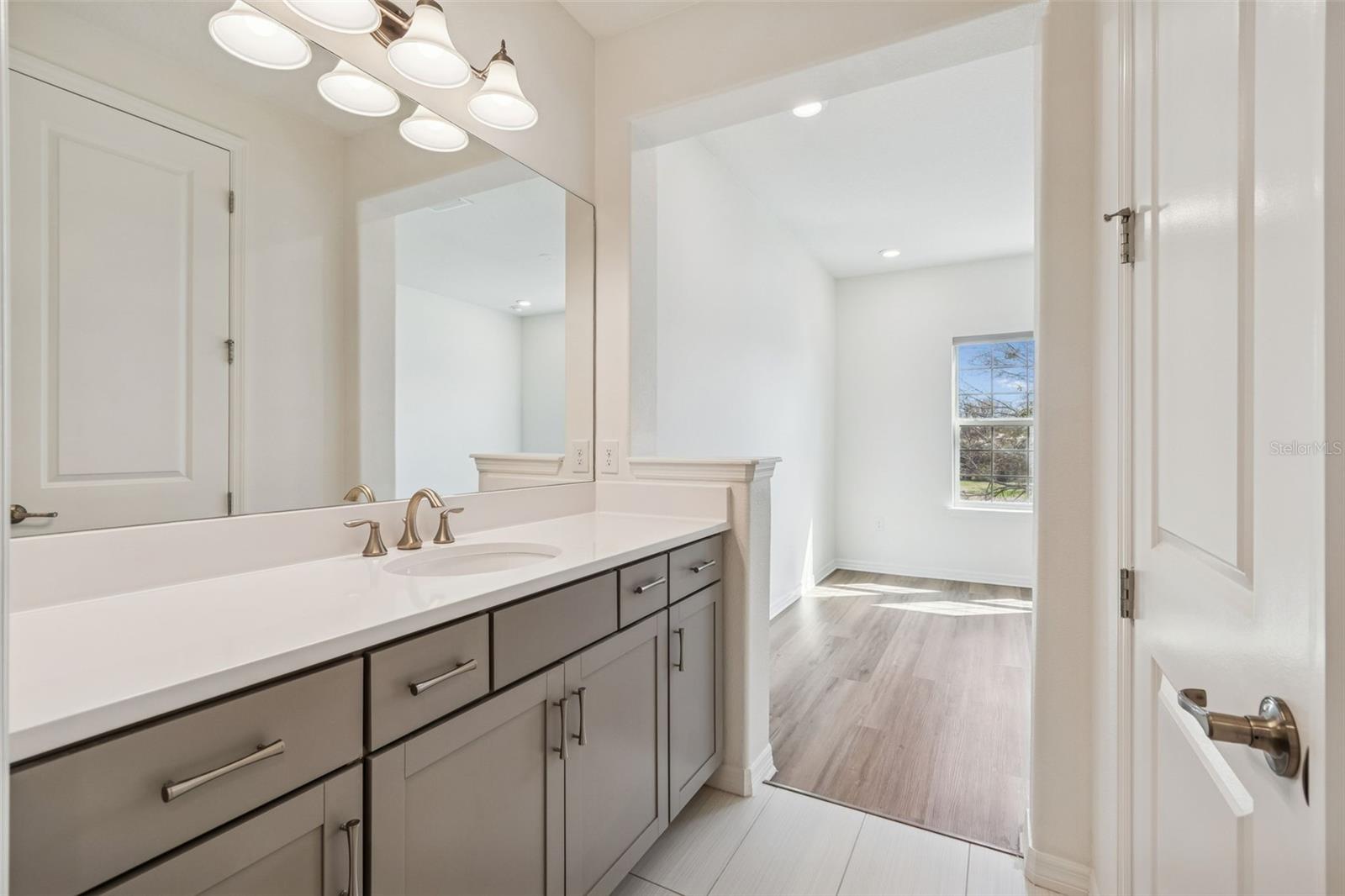 Image 71 of 100 For 18937 Willowmore Cedar Drive