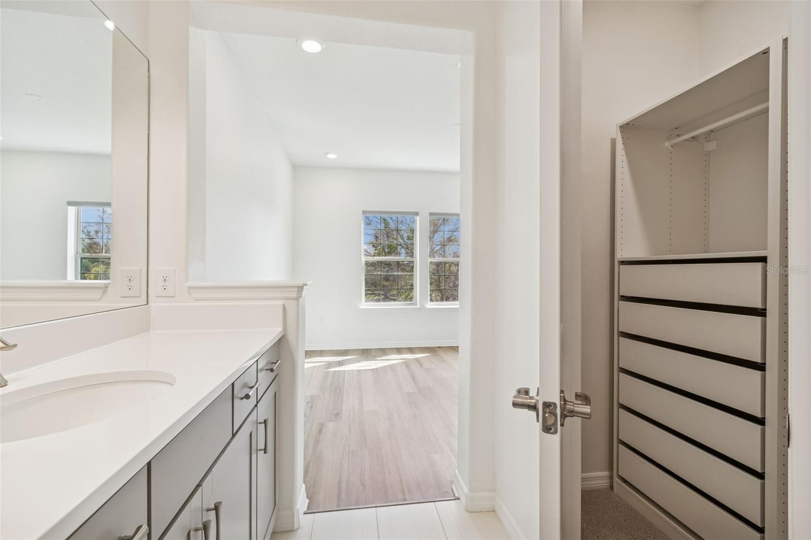 Image 72 of 100 For 18937 Willowmore Cedar Drive