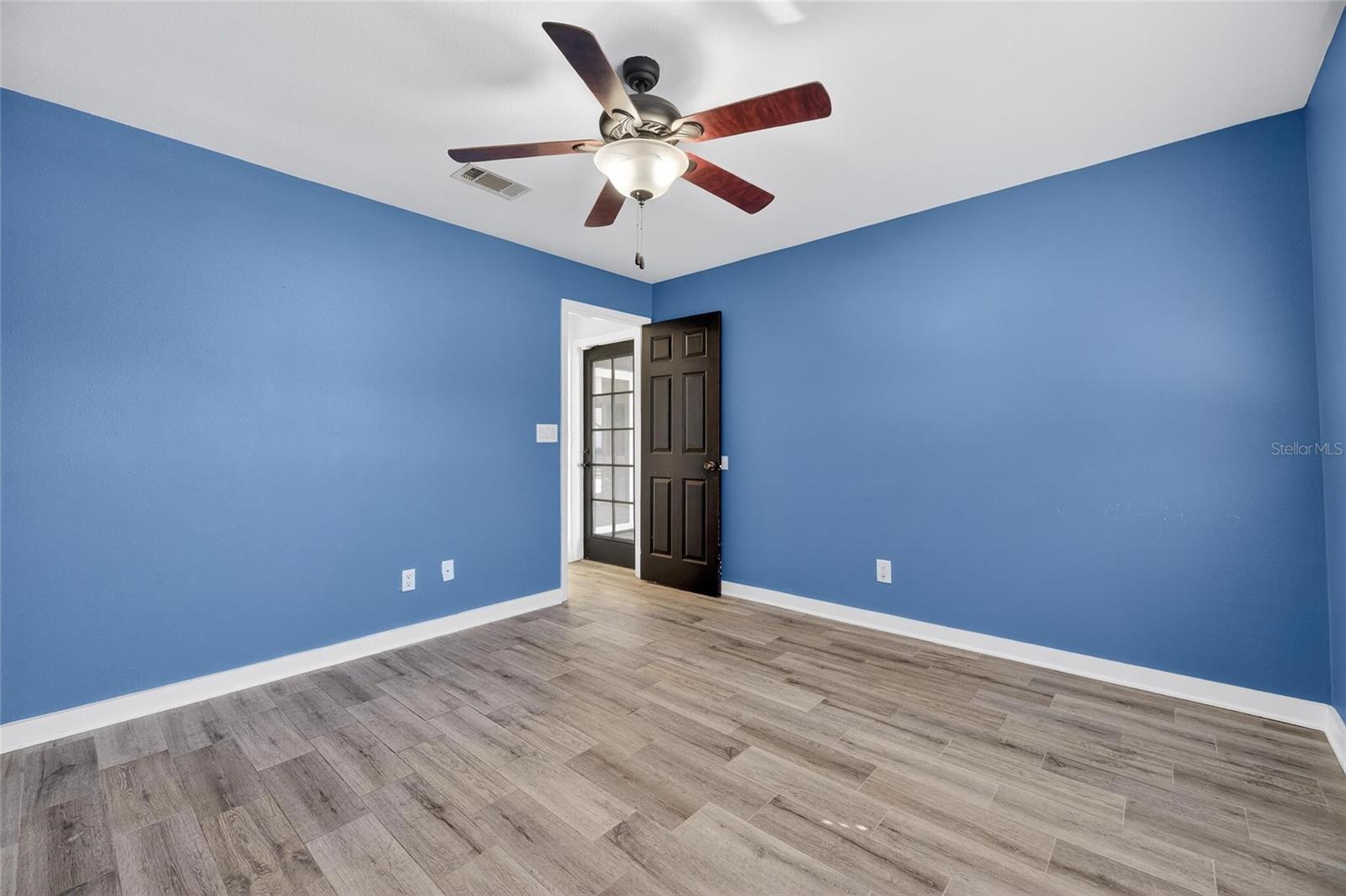 Image 24 of 91 For 7906 Bahama Avenue