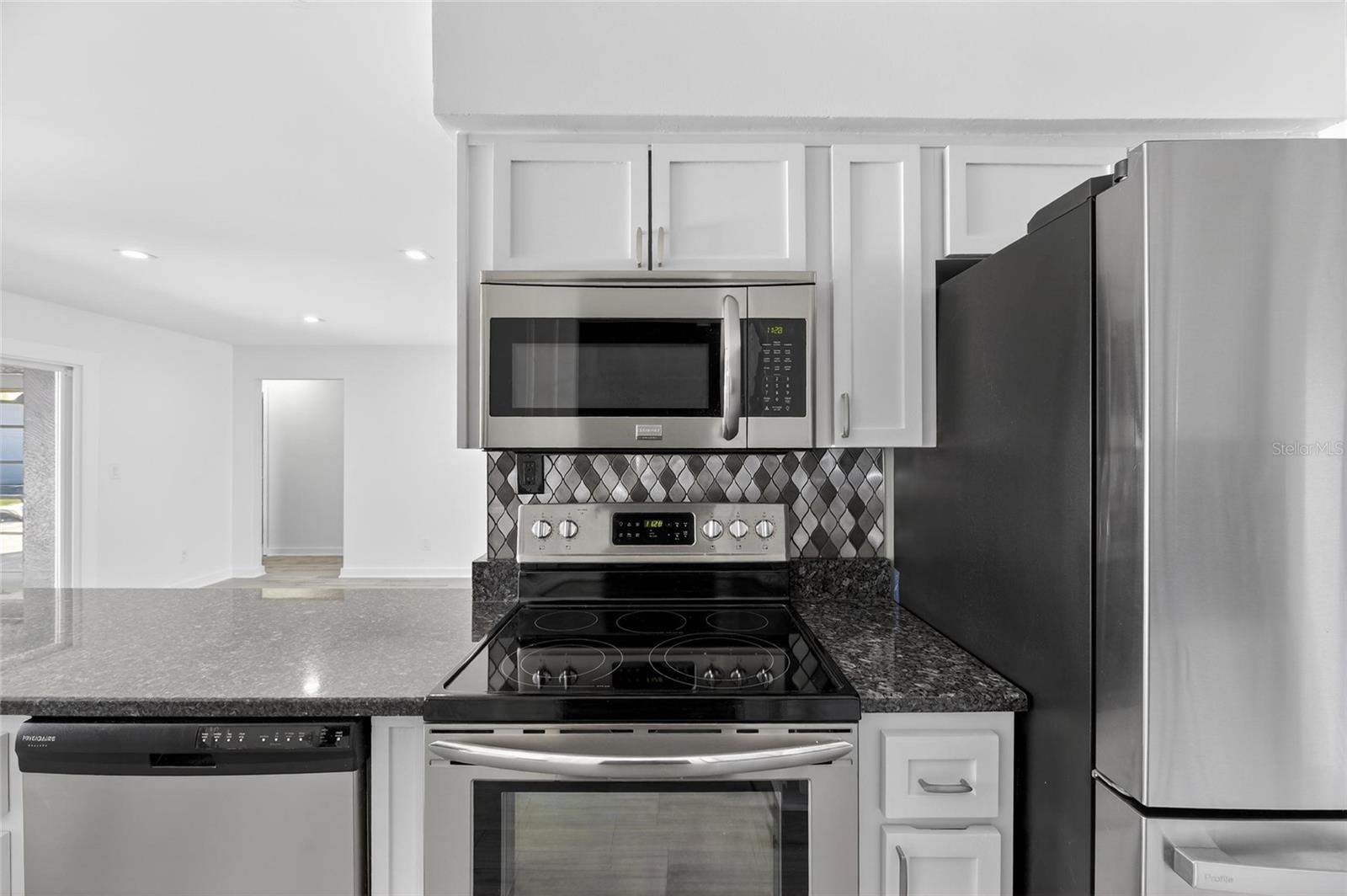 Image 53 of 91 For 7906 Bahama Avenue